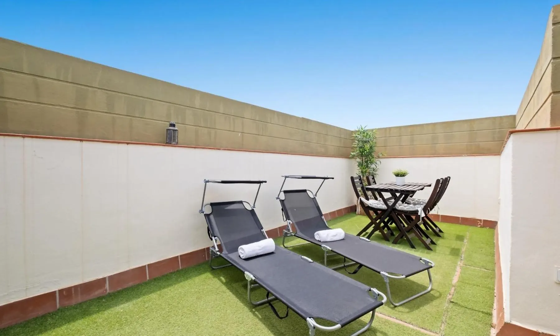 Casita En Pedregalejo Con Terraza Apartment Malaga 0*,  Spain